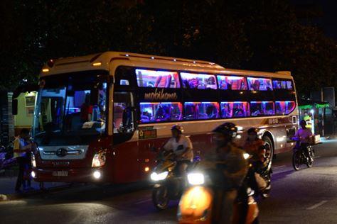 Tai nạn giao thông nghiêm trọng xe khách rạng sáng