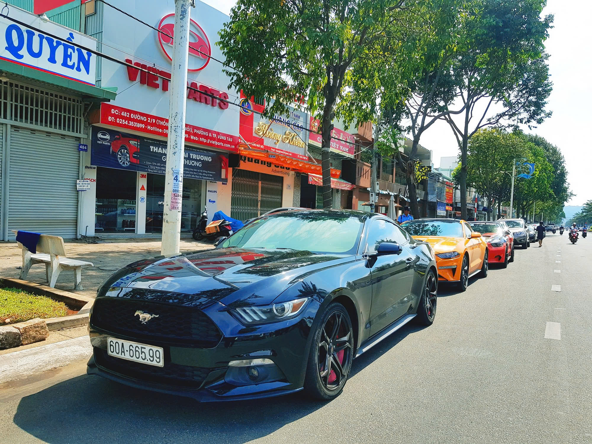 Ford Mustang các phiên bản động cơ xăng