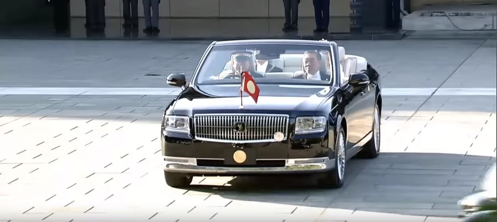 Toyota Century Royal của Nhật Bản
