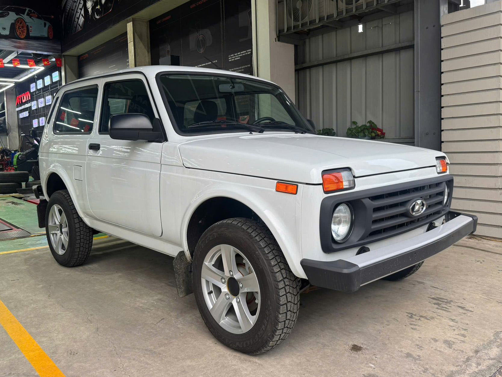 Lada Niva mang thiết kế cổ điển