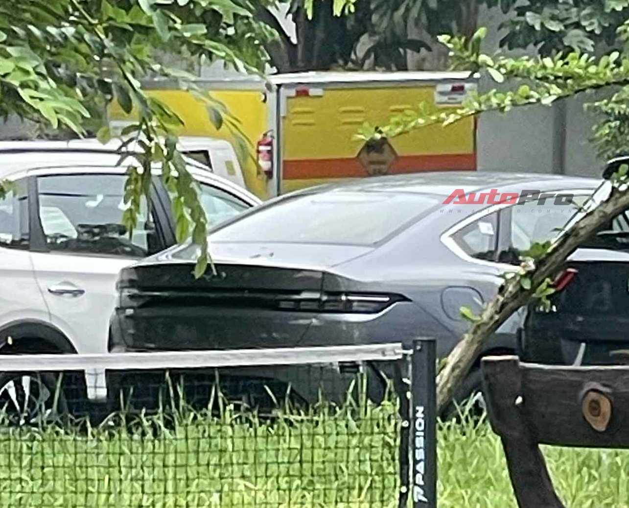 BYD 05 trên phố Hà Nội