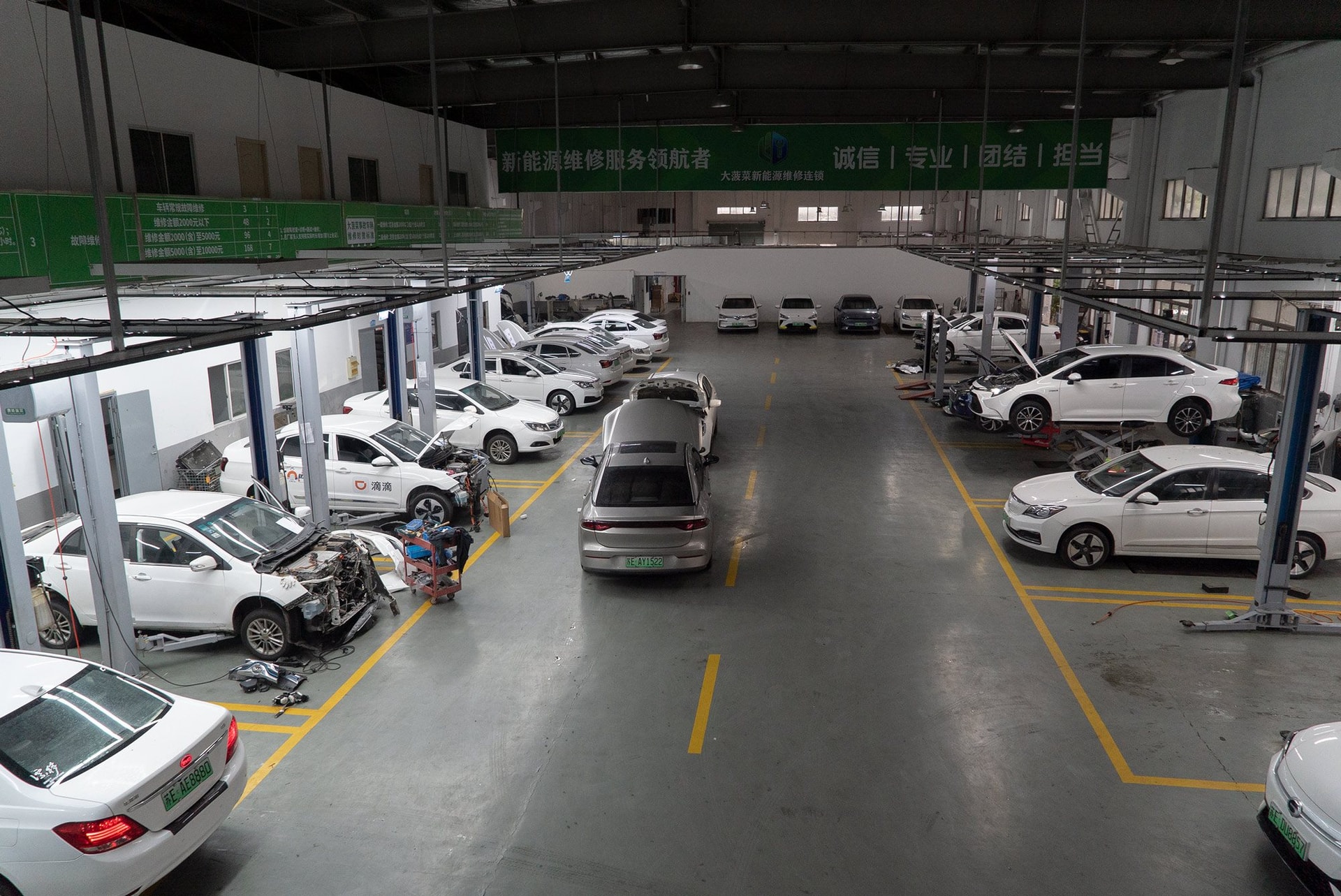 Xưởng dịch vụ chuyên biệt sửa chữa xe điện