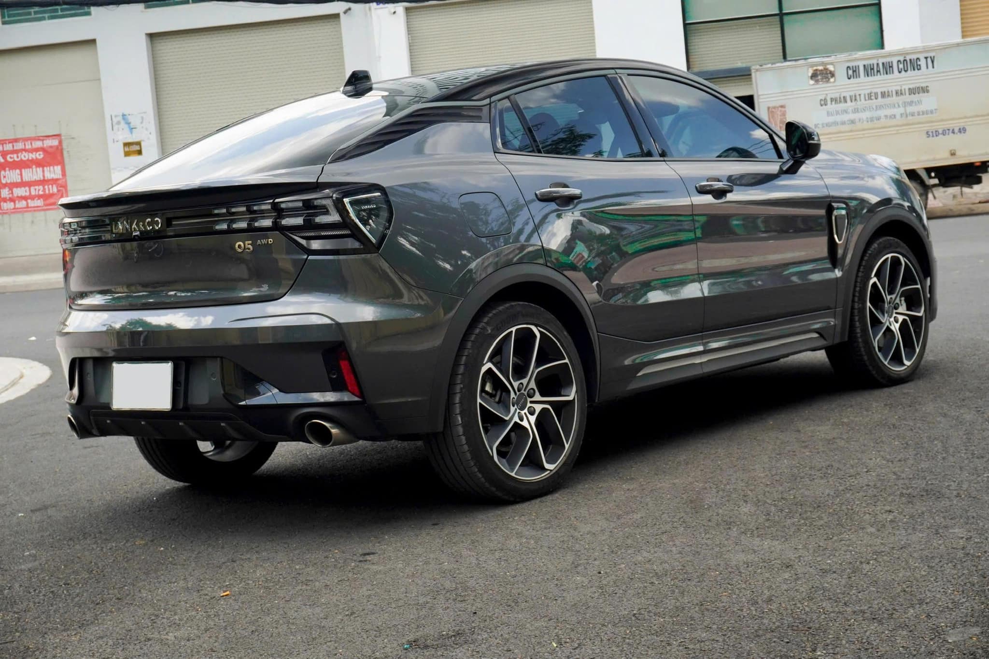 Ngoại thất Lynk & Co 05 - ảnh 3 Thiết kế kiểu coupe độc đáo của Lynk & Co 05