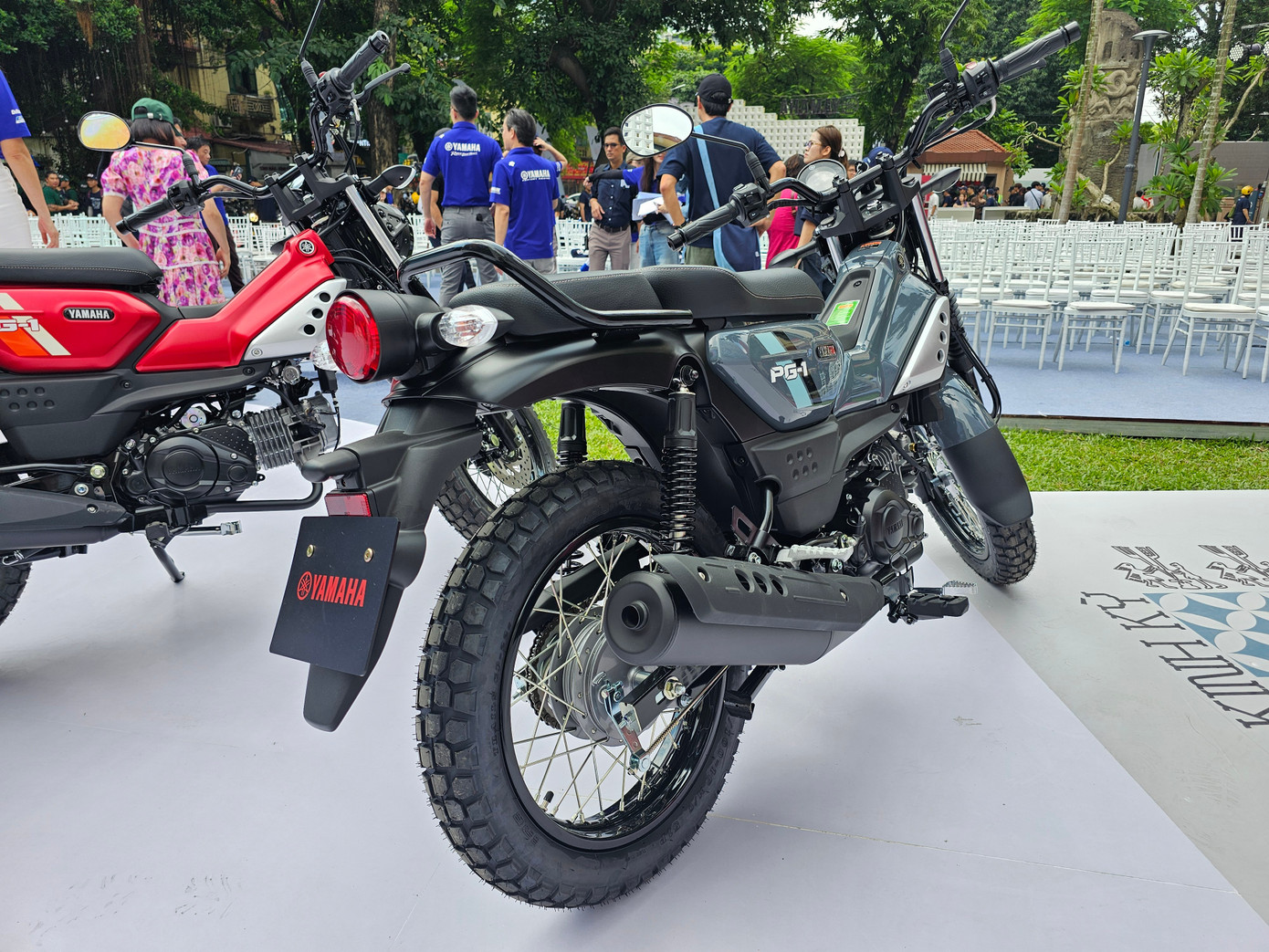 Phanh đĩa trước đường kính lớn và lốp IRC GP-22S