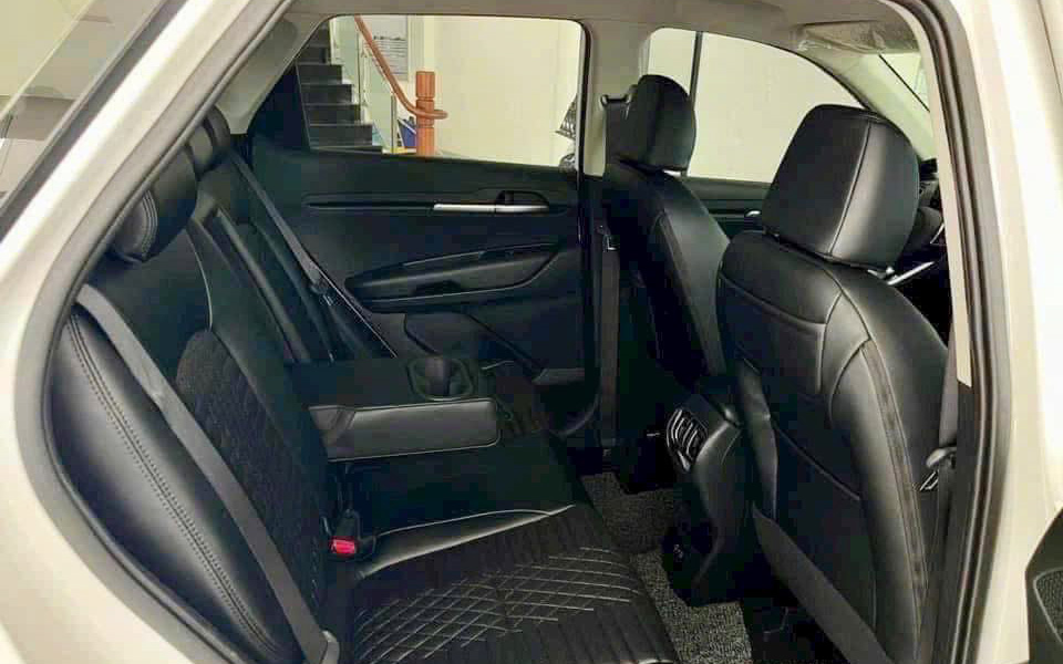 Tiện ích bên trong Kia Sonet tiêu chuẩn Bớt đi đề nổ bằng nút bấm trên Sonet tiêu chuẩn