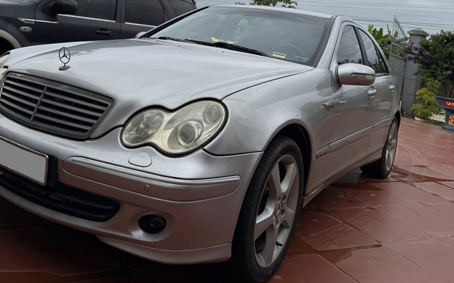 Mercedes-Benz C 240 thế hệ W203
