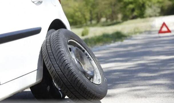 Làn dừng khẩn cấp và trang bị cảnh báo sự cố