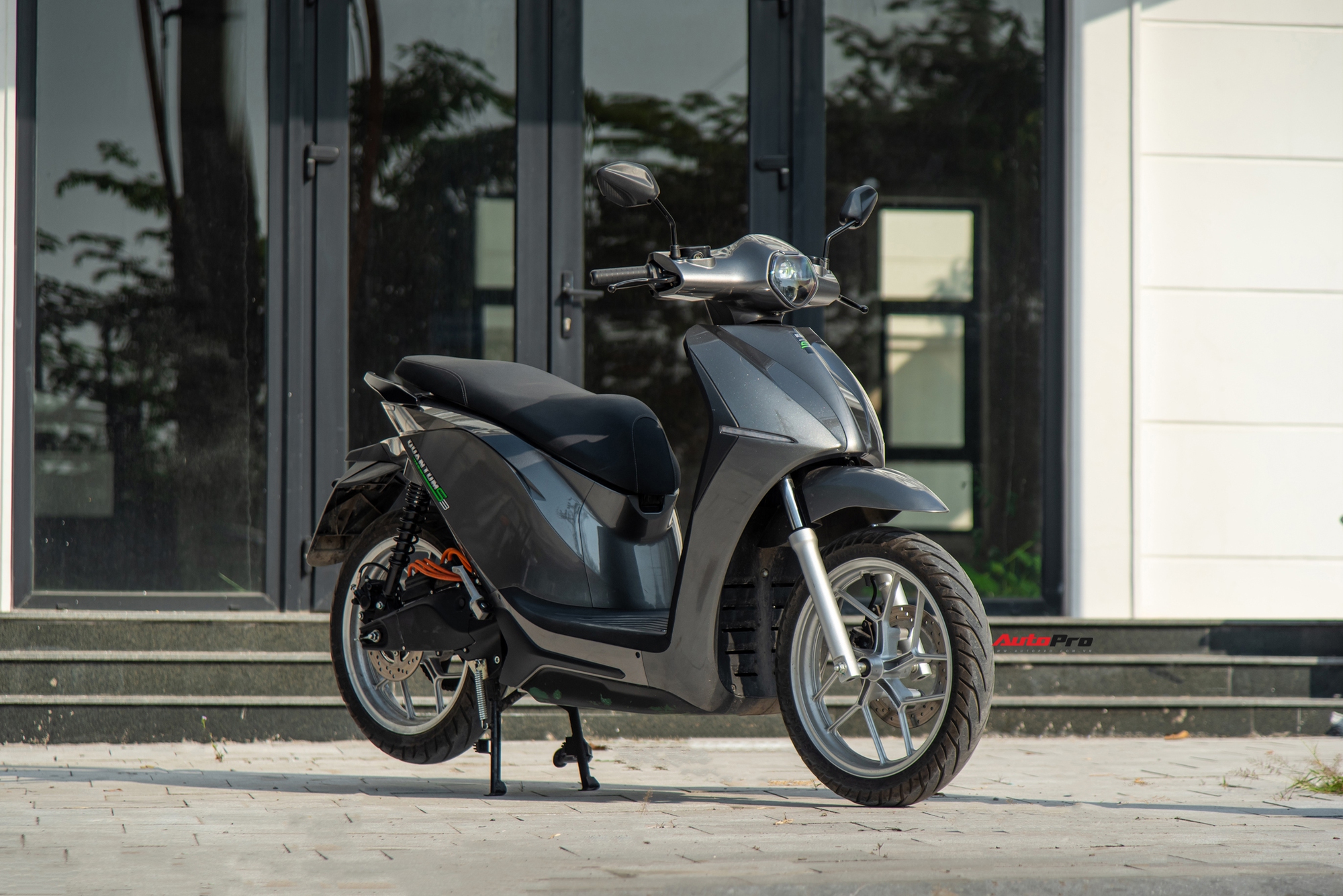 Mẫu xe máy điện hiệu suất cao dành cho sinh viên năng động