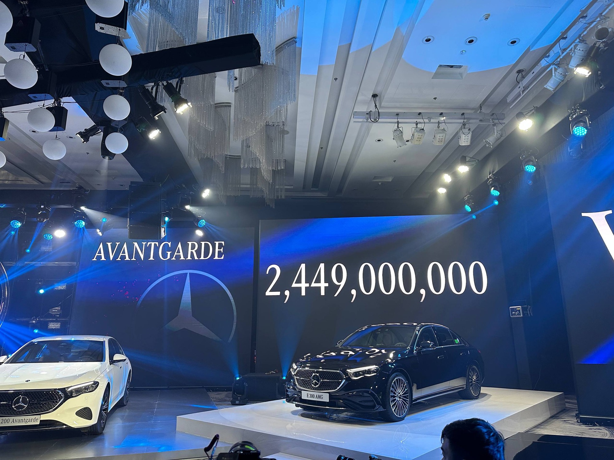 Giá bán Mercedes-Benz E-Class mới