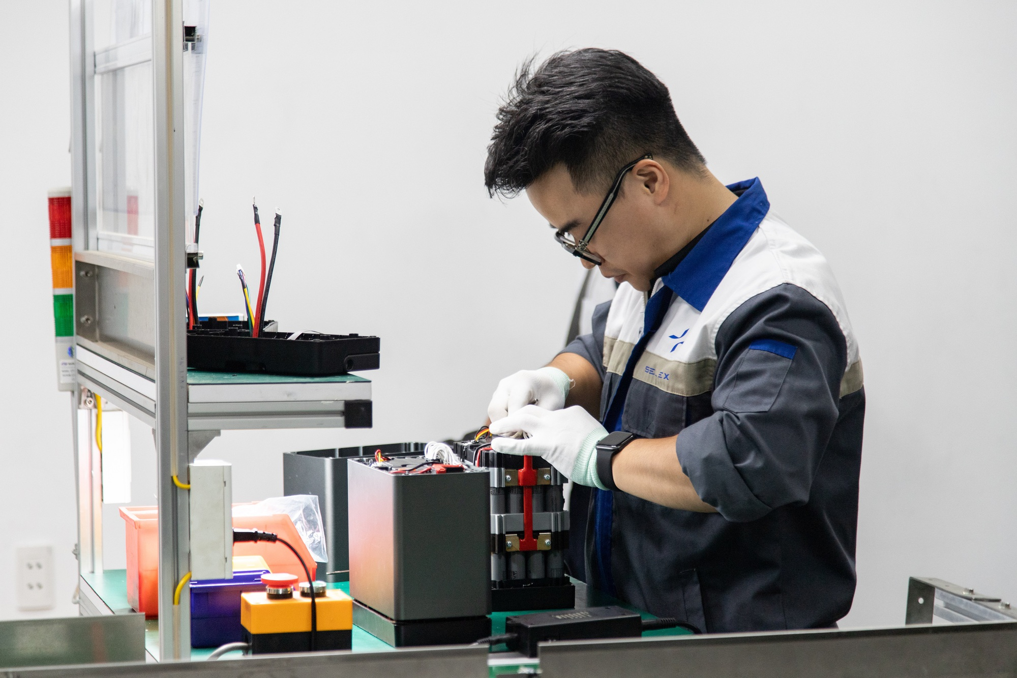 Nghiên cứu và phát triển toàn diện về xe, pin và trạm đổi Công nghệ sản xuất xe và pin