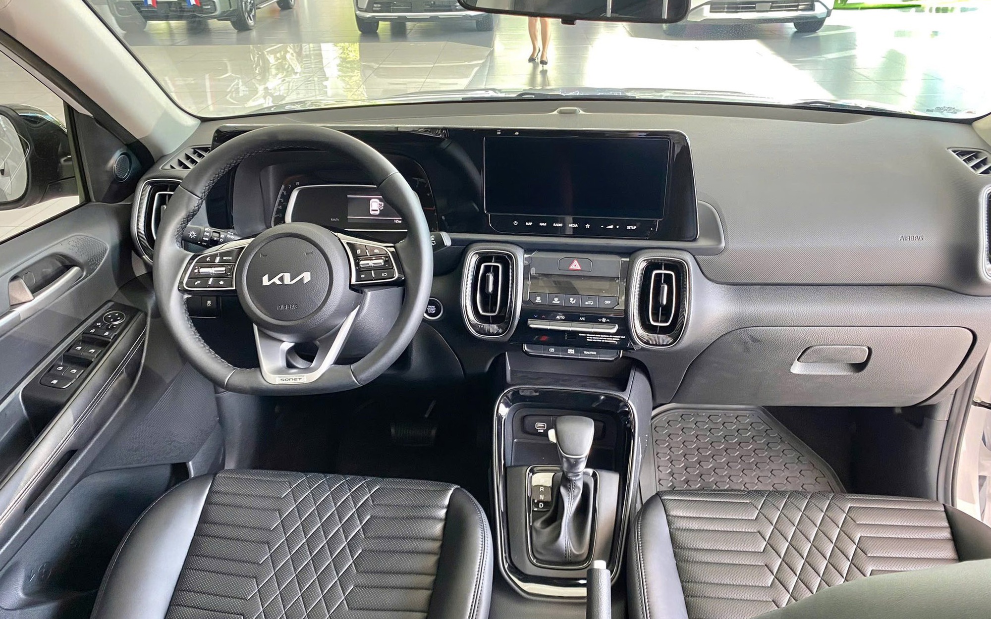 Kia Sonet thiết kế như bản thu nhỏ của Seltos