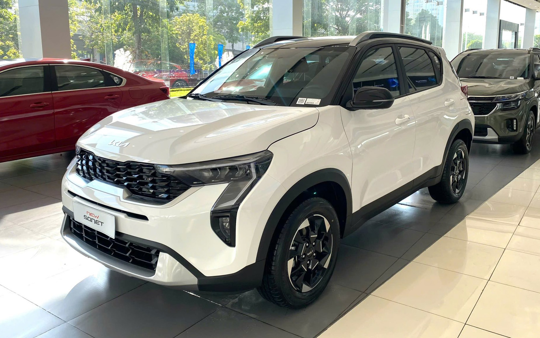 Kia Sonet giảm giá tháng 10