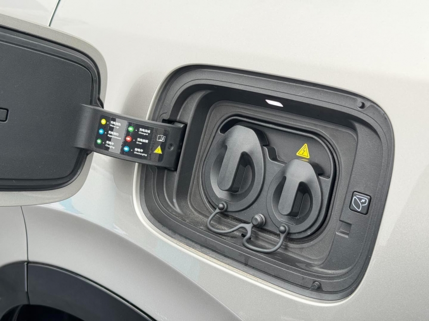 Hệ truyền động plug-in hybrid mạnh mẽ