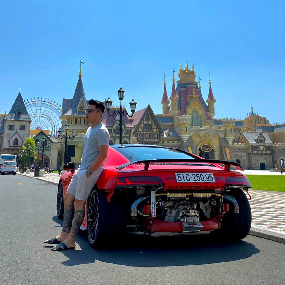 Siêu xe Audi R8 V10 Plus động cơ V10 5.2L