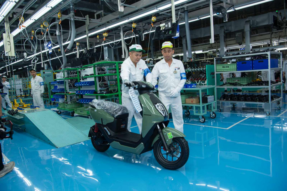 Sản xuất xe máy điện trong nước