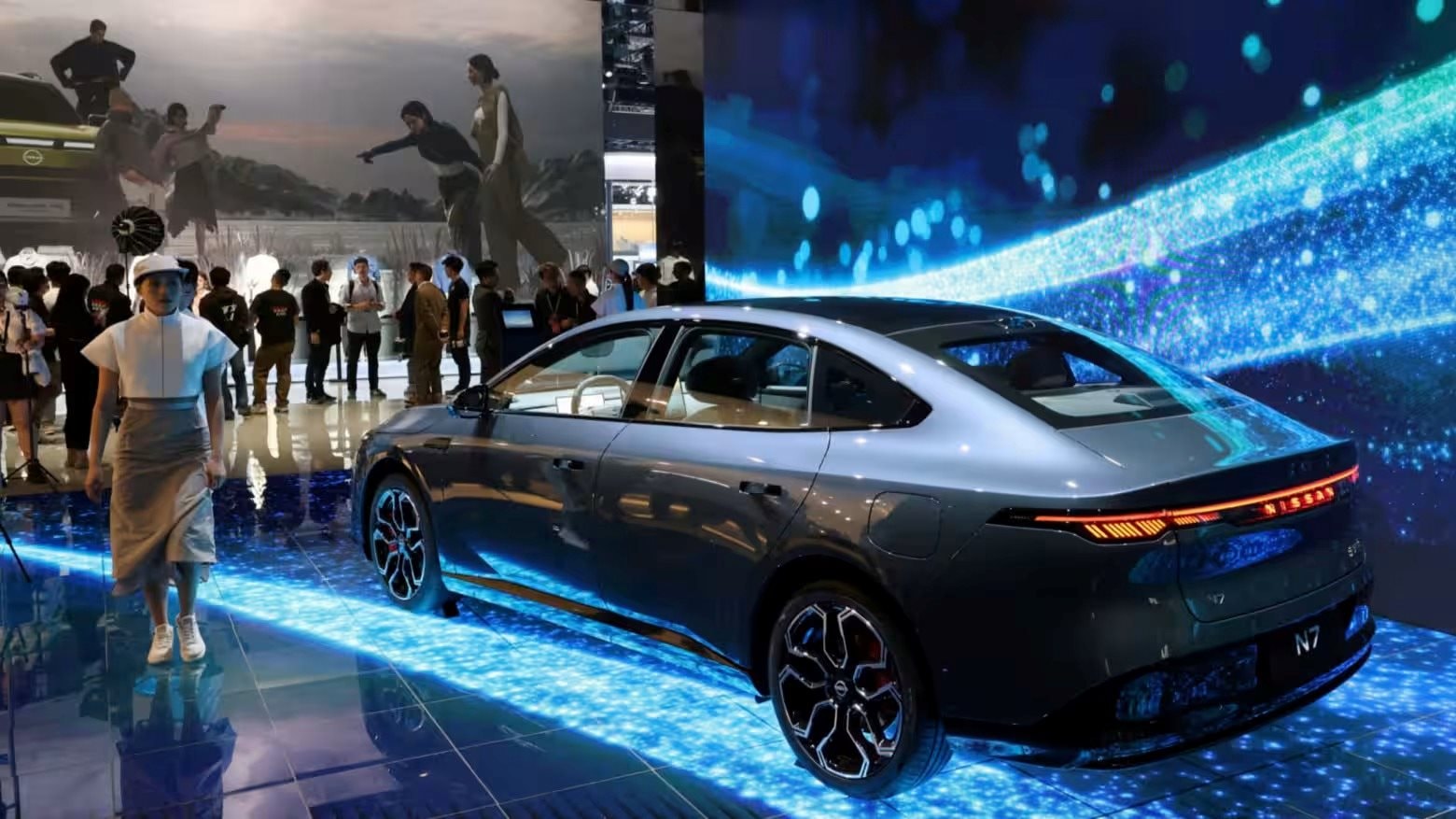 Mẫu sedan chạy điện N7 của Nissan