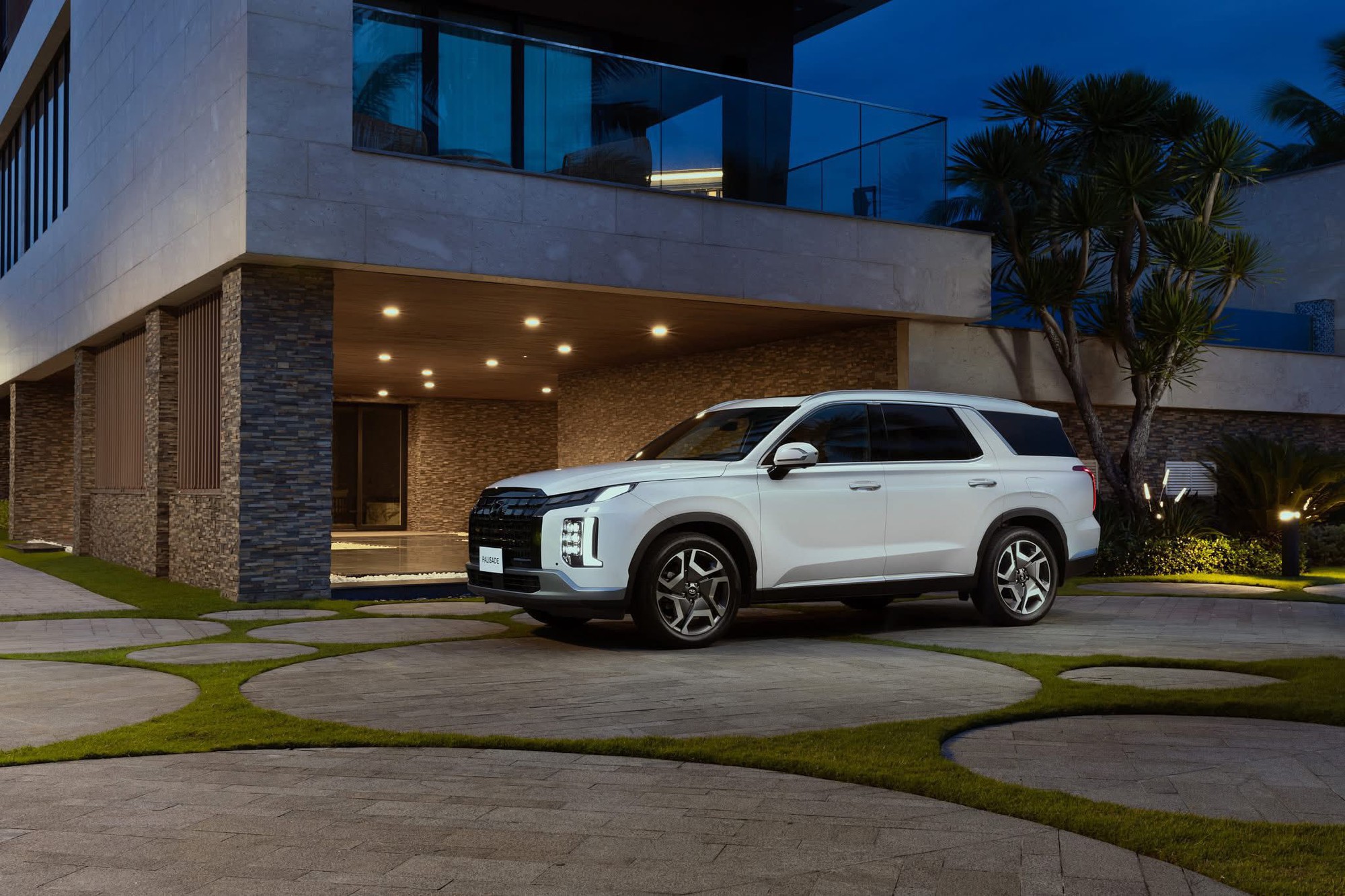 Các mẫu xe Hyundai Santa Fe và Palisade được giảm giá mạnh nhất