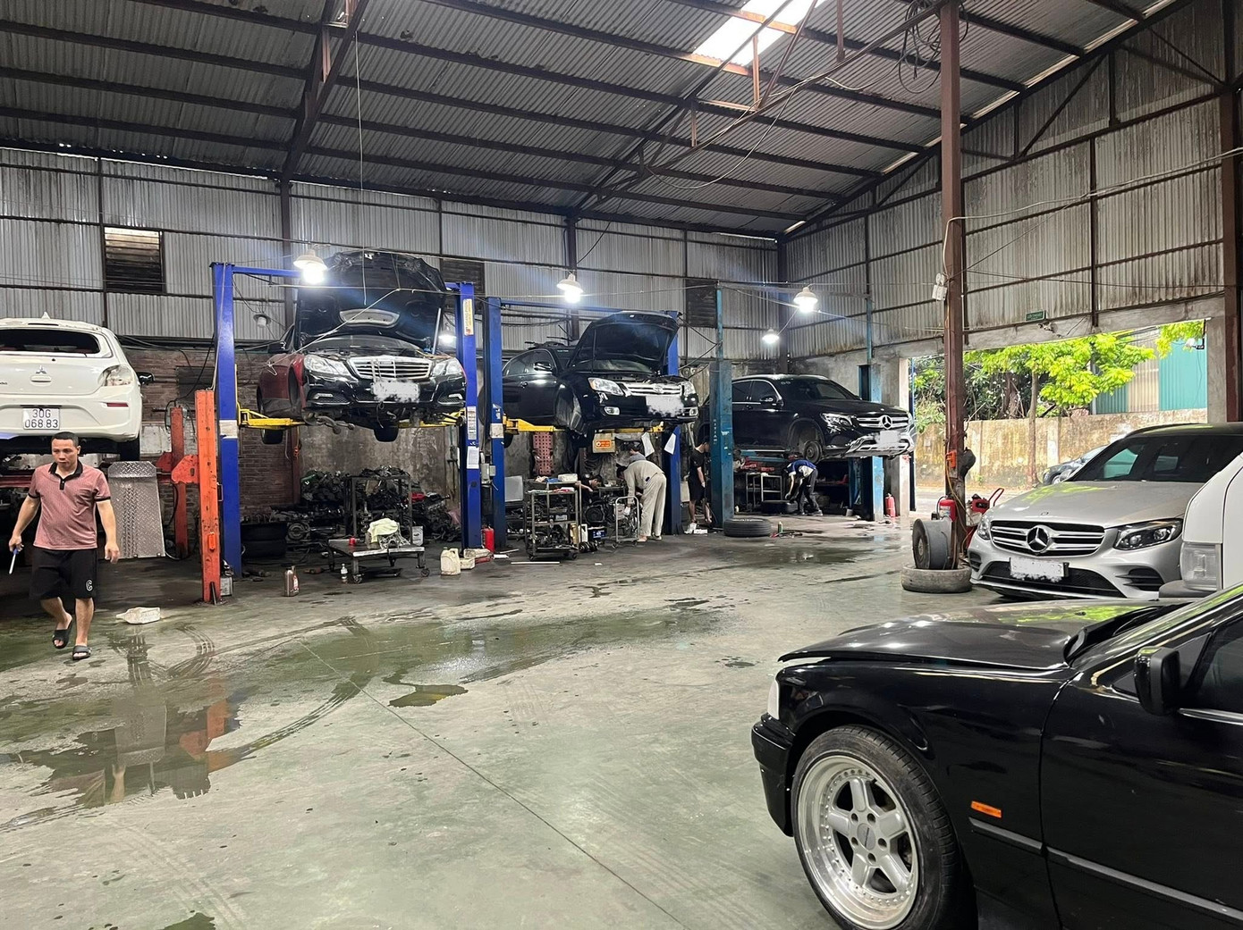 Nhận diện, xử lý ô tô bị ngập nước- Ảnh 3.