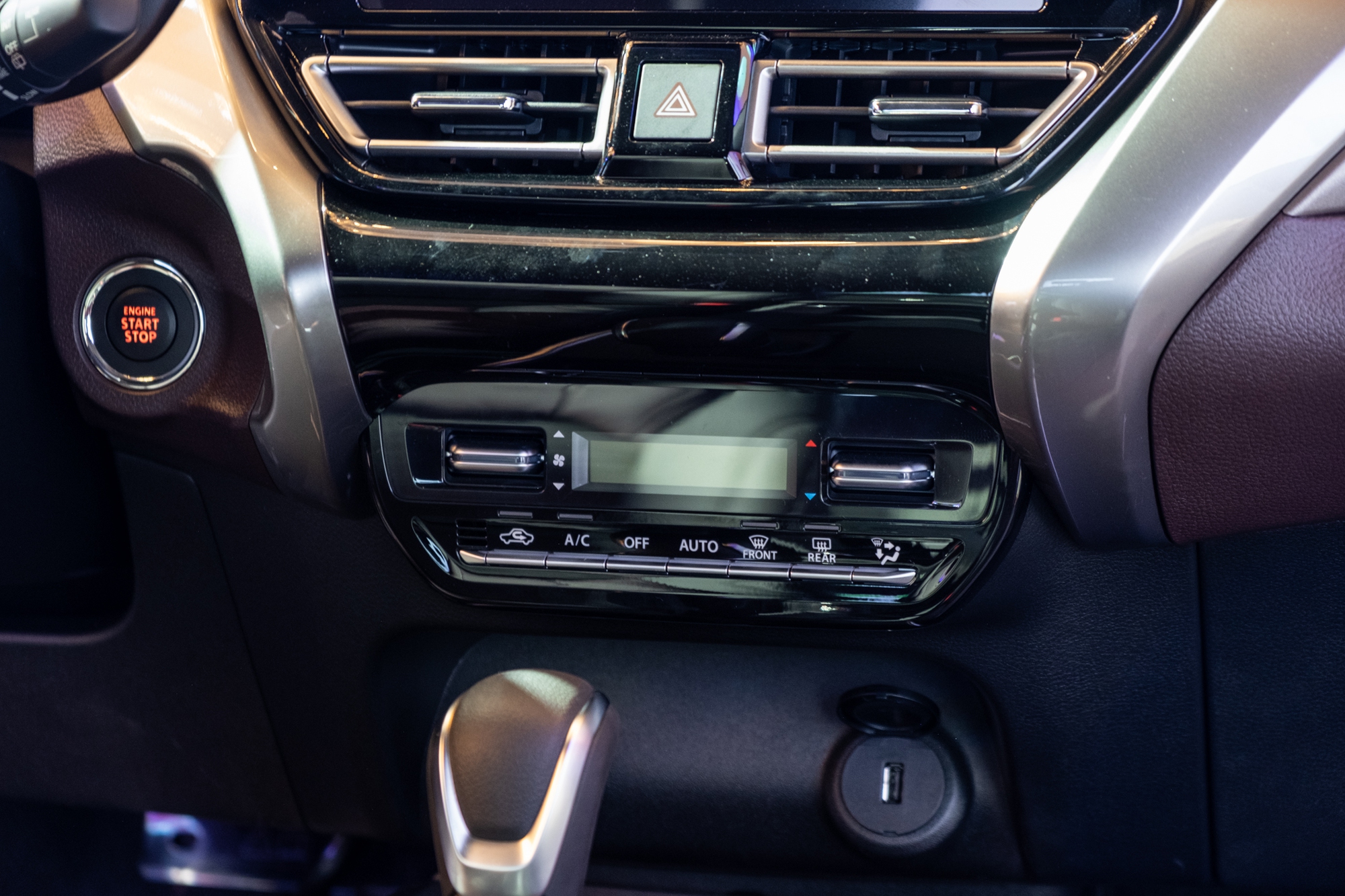Cận cảnh đầu xe Suzuki Fronx