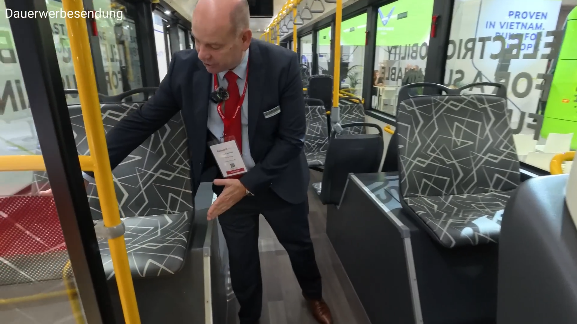 Bên trong cabin hành khách xe bus VinFast EB 12