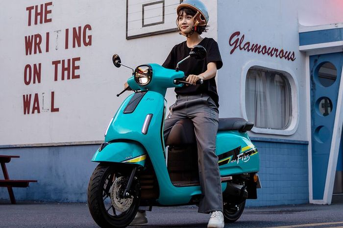 Hệ thống đèn LED hiện đại Đèn pha và đèn hậu LED trên xe