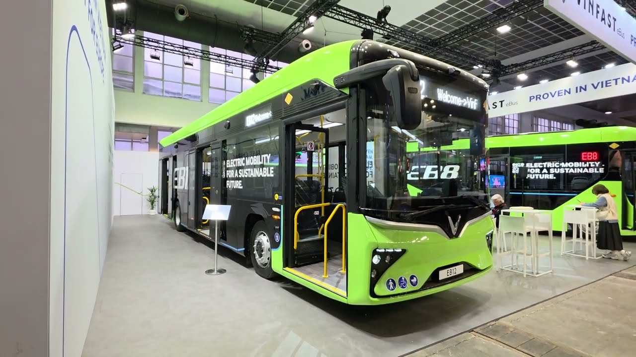 Xe buýt điện VinFast EB 12