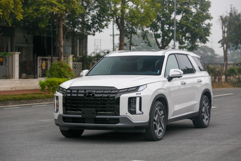 Hyundai Palisade đang được trưng bày tại đại lý
