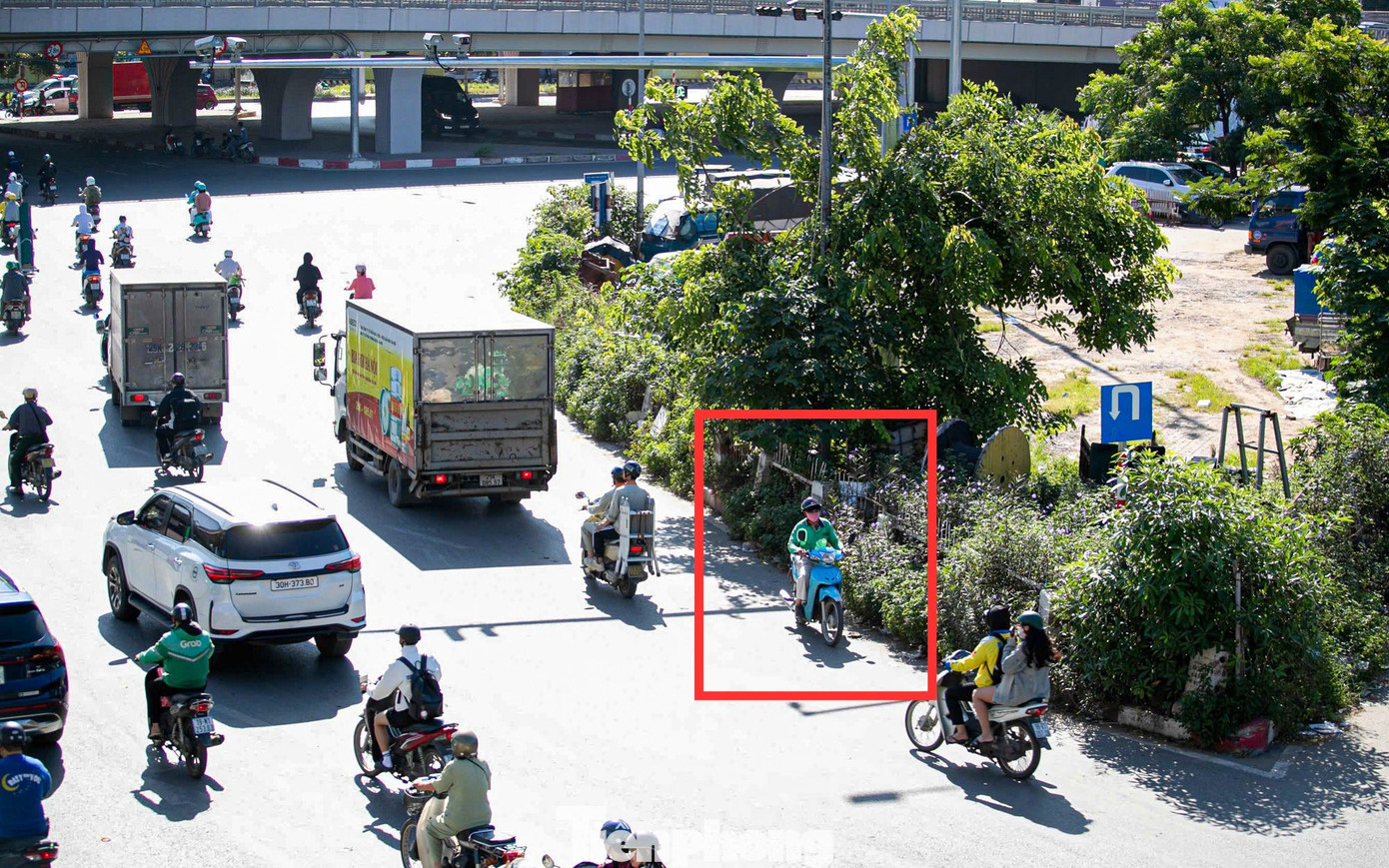 Đi ngược chiều xe máy