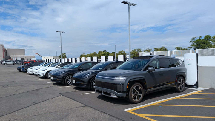 Lý do hàng đầu để nhiều người dùng chọn xe điện là chi phí vận hành thấp hơn.