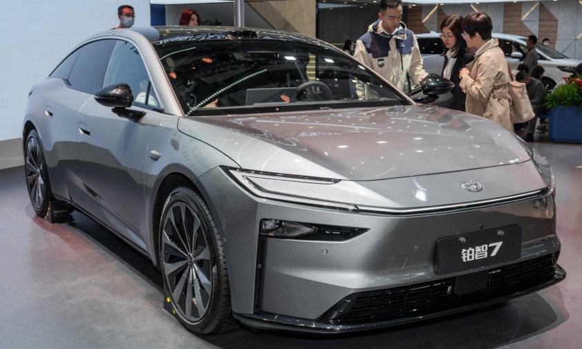 Toyota bZ7 ngoại thất