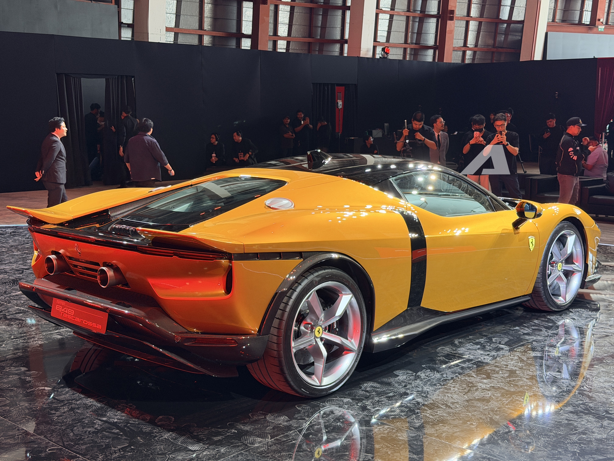 Giá bán và số lượng giới hạn của Ferrari 849 Testarossa tại Việt Nam Thông tin giá bán và số lượng giới hạn