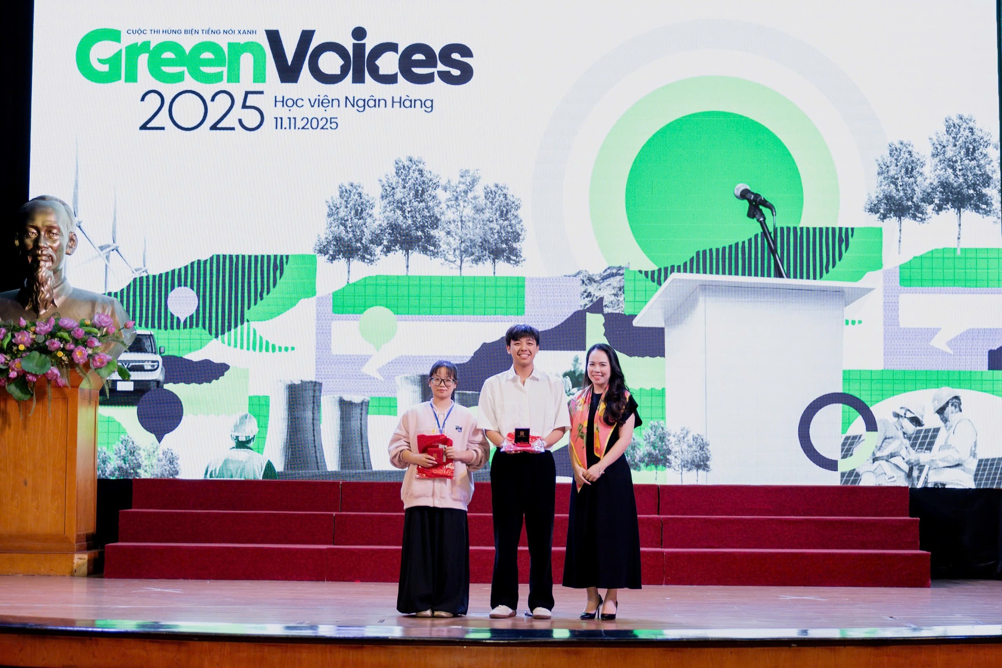 Sinh viên đạt giải ấn tượng Green Voices Các thí sinh nhận giải thưởng đặc biệt