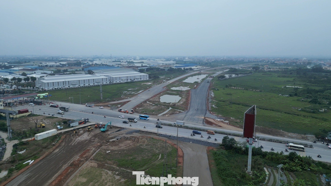 Chủ đầu tư yêu cầu nhà thầu đóng các lối mở để hạn chế xe tải