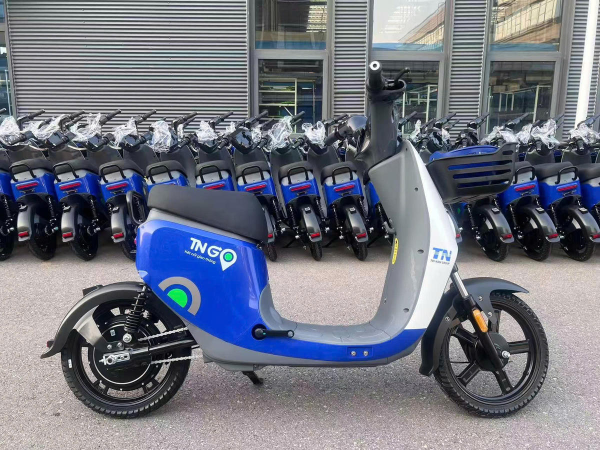 Xe đạp điện công cộng có mặt tại Hà Nội, giá thuê chỉ vài chục nghìn đồng- Ảnh 5. Xe đạp điện công cộng sẵn sàng phục vụ người dân