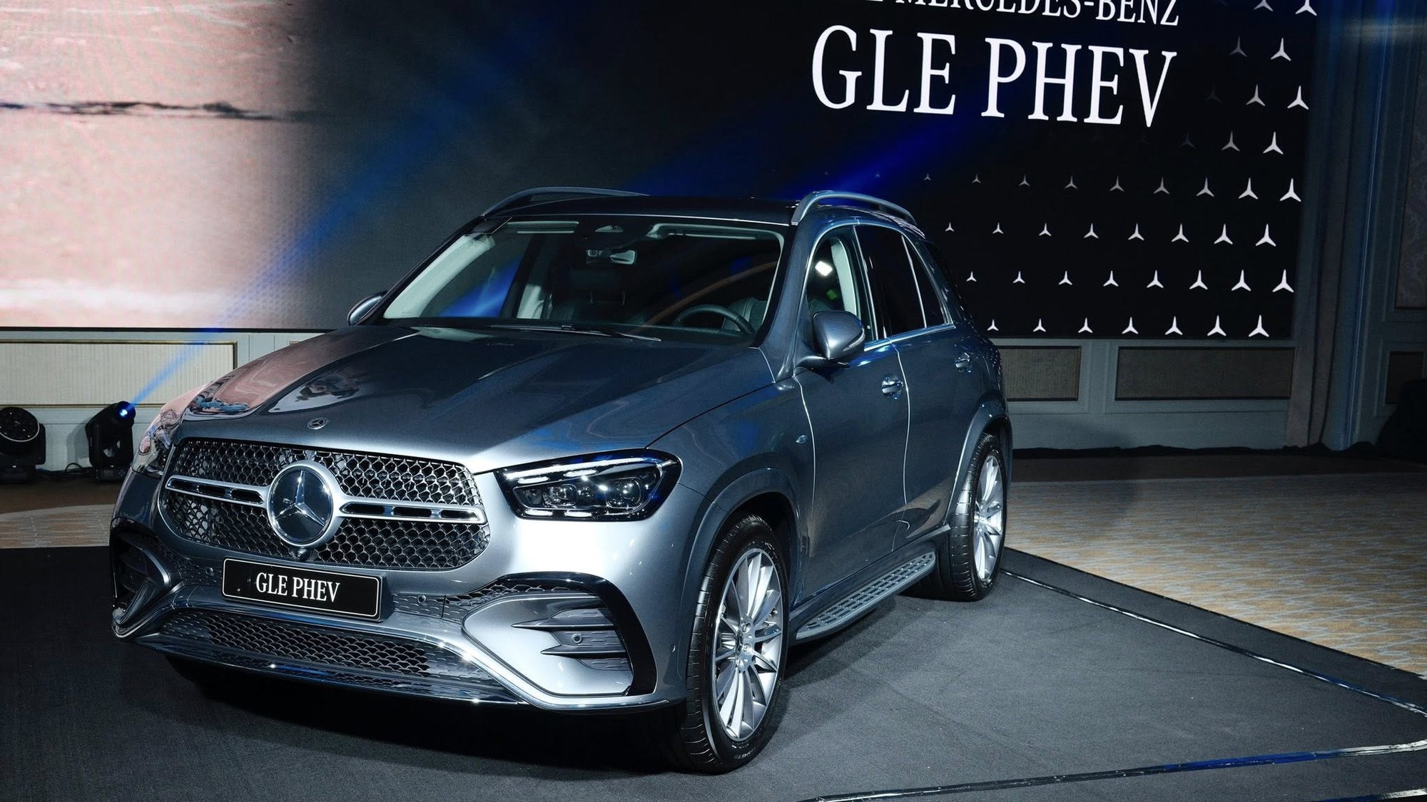 Mercedes-Benz GLE PHEV mới tại Philippines GLE PHEV phiên bản quốc tế