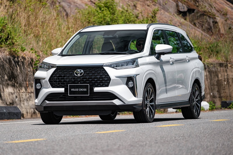Toyota Veloz Cross nhập khẩu tại Việt Nam