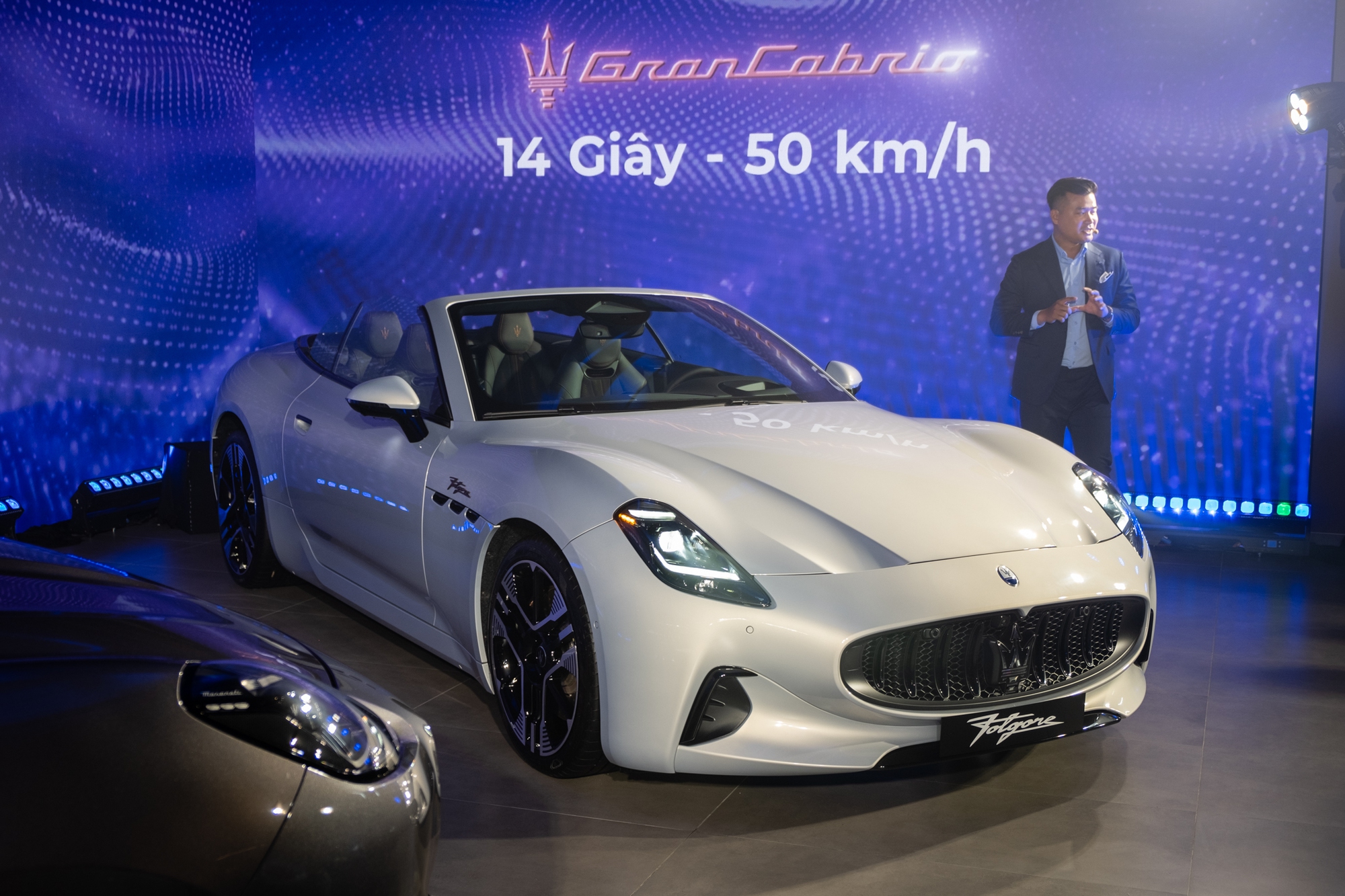 Maserati GranCabrio Folgore mui trần