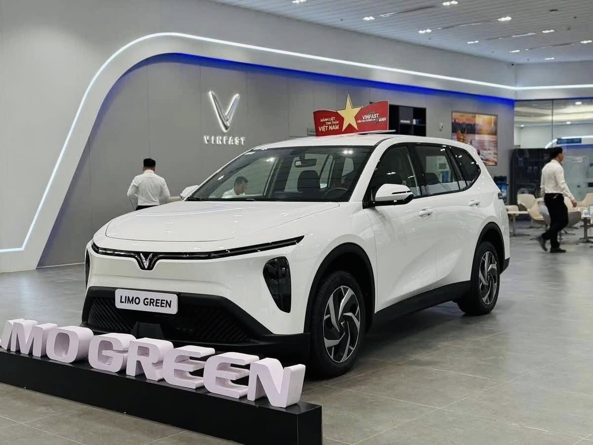 VinFast Limo Green bán chạy Limo Green tiếp tục đạt doanh số cao