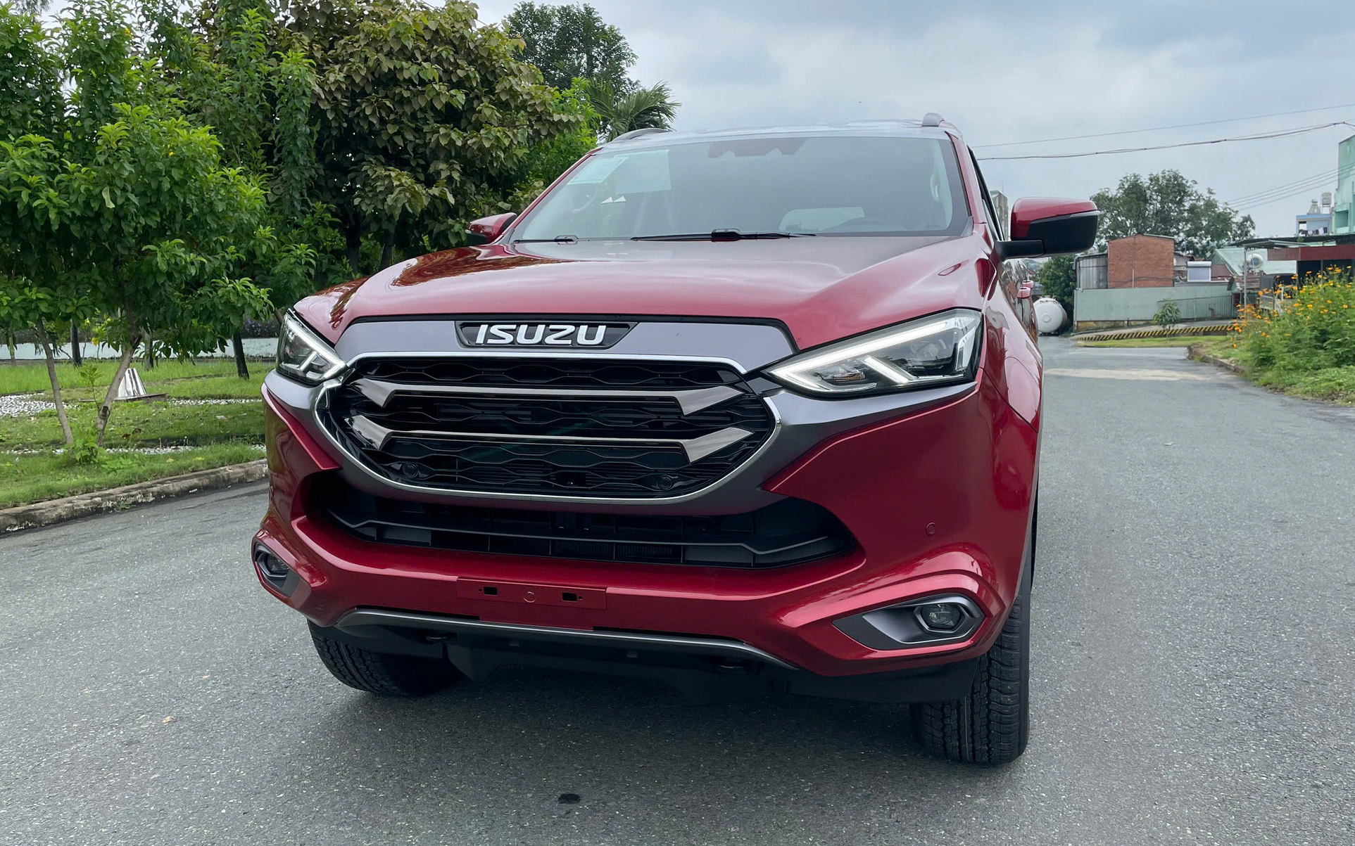 Động cơ yếu của Isuzu mu-X