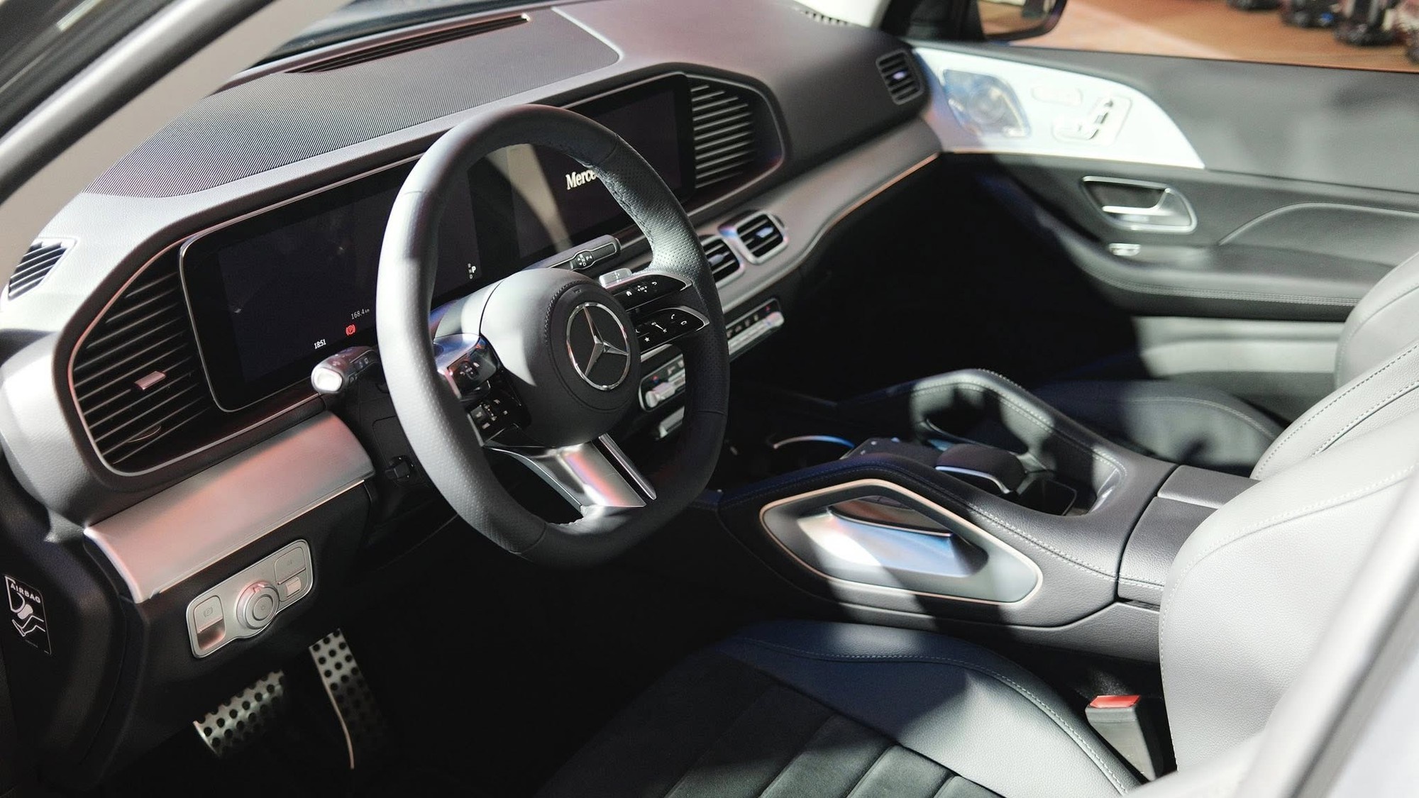 Mercedes-Benz GLE PHEV tổng quan thiết kế GLE PHEV tổng quan thiết kế ngoại thất