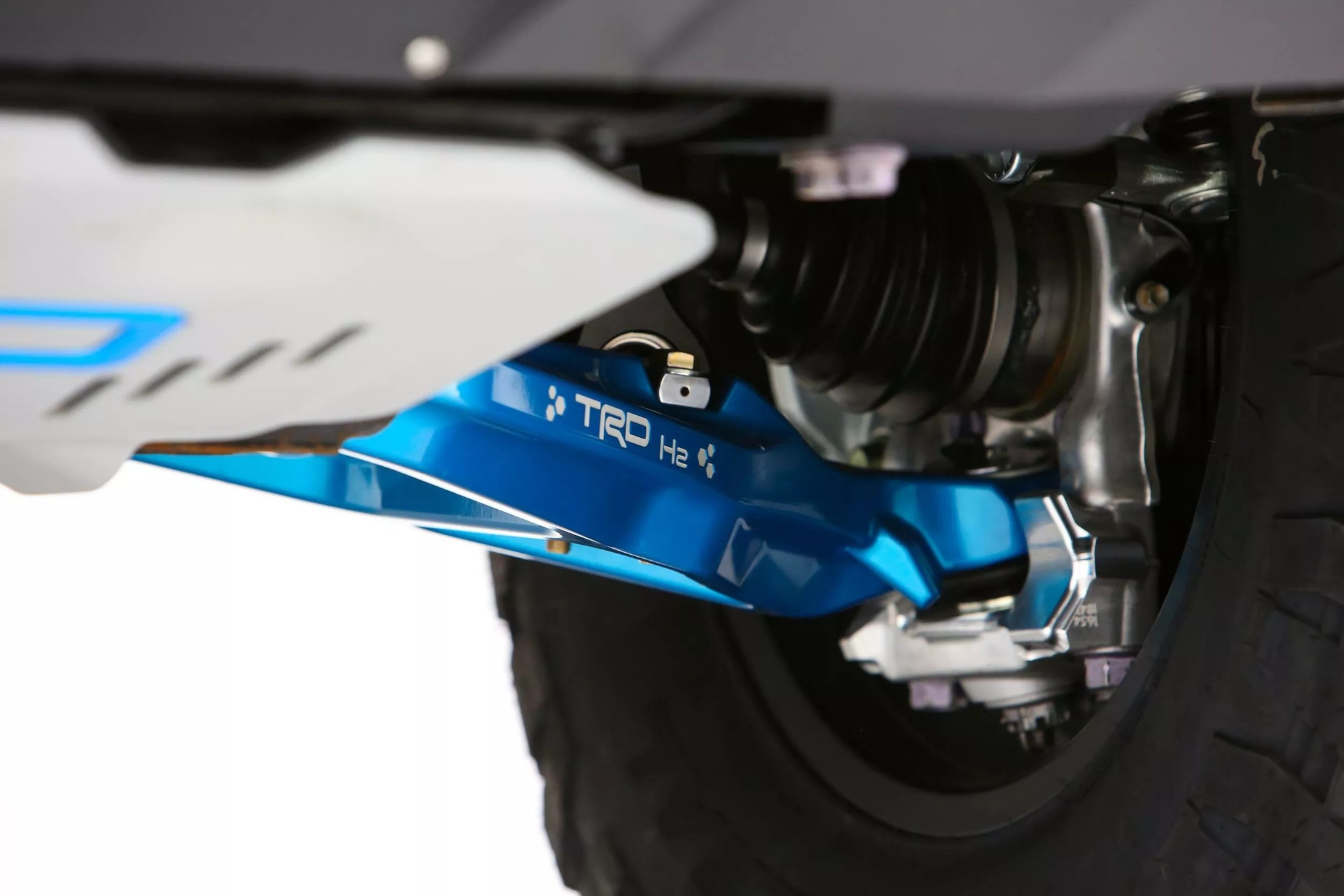 Nhiều chi tiết được tối ưu cho off-road Thiết kế chuyên dụng cho địa hình hiểm trở