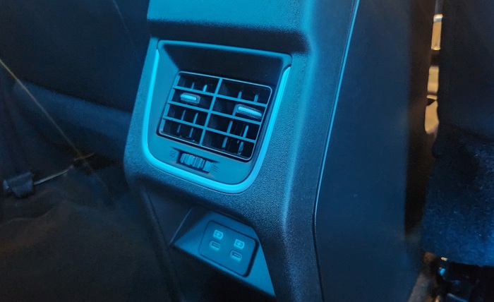 Tính năng phanh điện tử hỗ trợ lái xe an toàn hơn