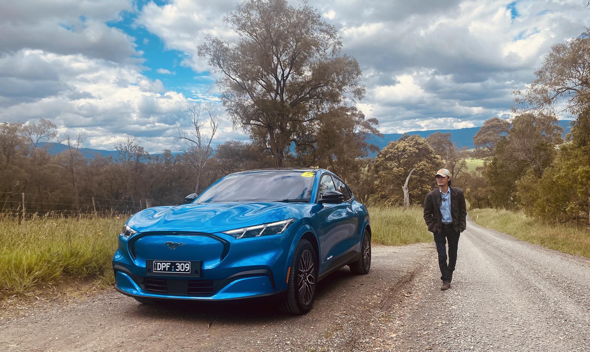 Anh Dương Quang trong chương trình lái thử tại Australia Chuyên gia thử nghiệm xe Anh Dương Quang