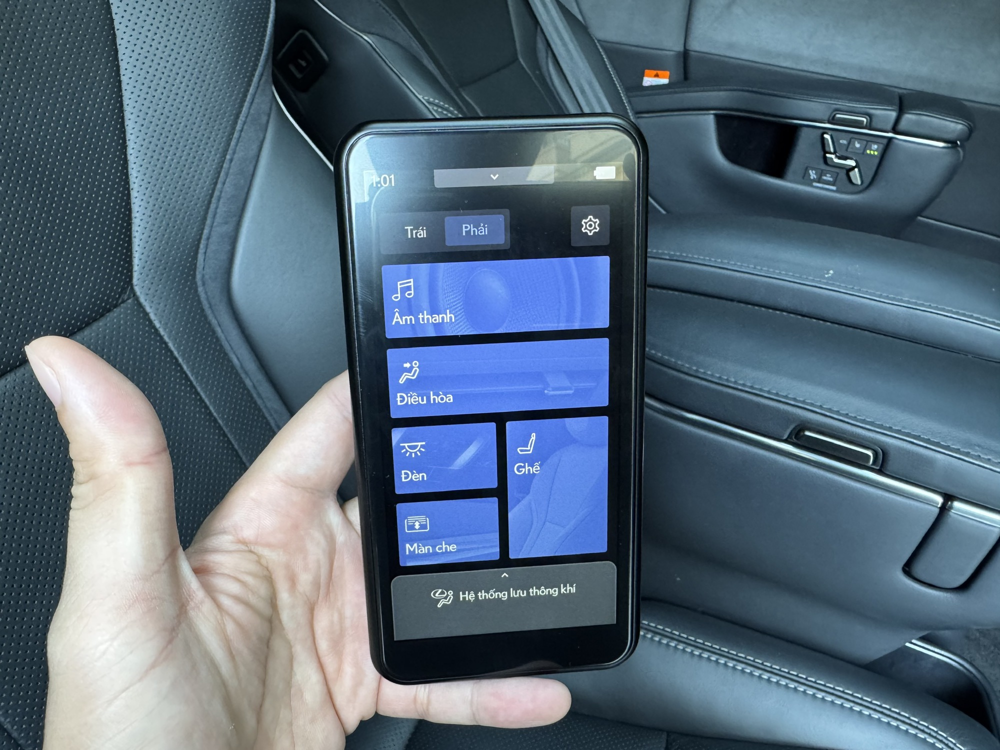 Điện thoại điều khiển từ xa các chức năng trong xe