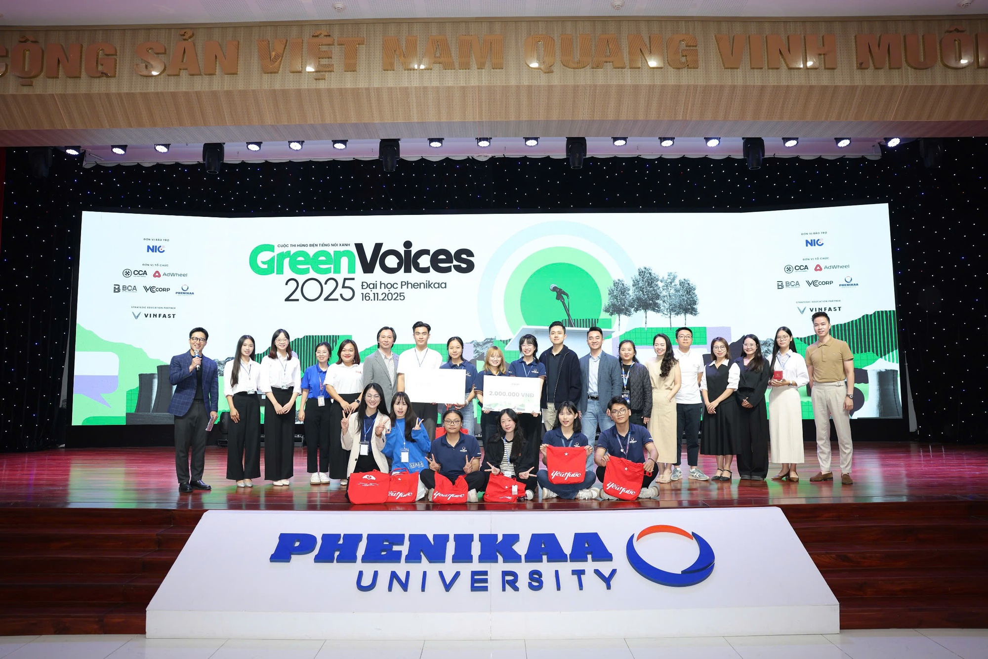 Sinh viên Đại học Phenikaa tham gia Green Voices