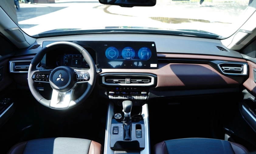 Mitsubishi-Destinator-10 Nội thất Mitsubishi Destinator