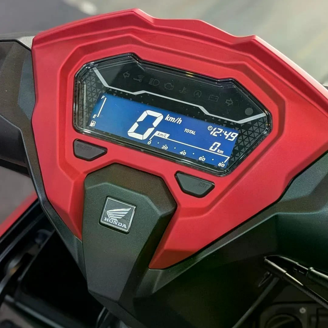 Trang bị tiện ích trên Vario 125 Đồng hồ LCD và các tiện ích đi kèm