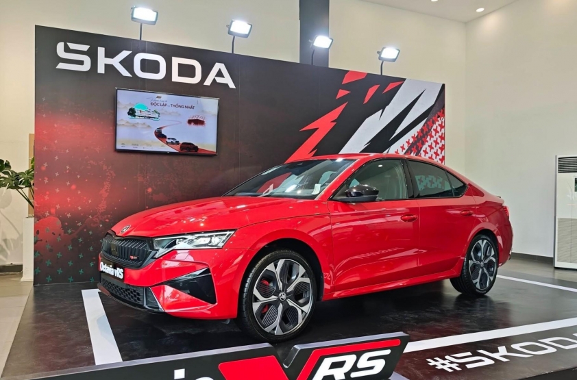 Skoda Octavia vRS 1 Nội thất Skoda Octavia vRS