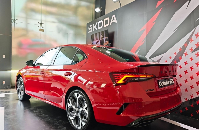 Skoda Octavia vRS 2 Nội thất xe Skoda Octavia vRS