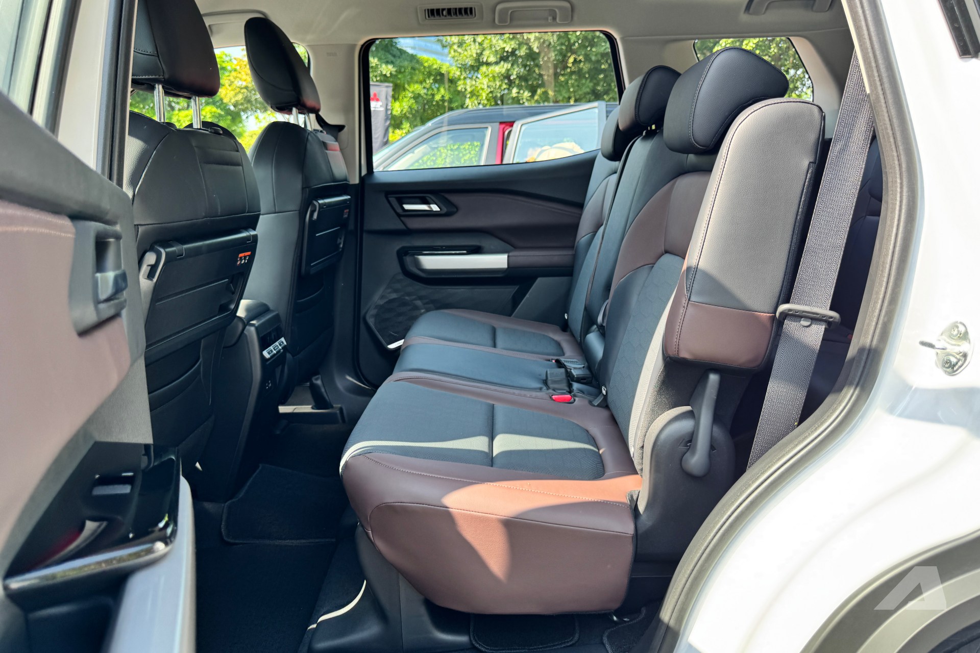 Mitsubishi Destinator ra mắt Việt Nam: Giá sau giảm từ 739 triệu đồng, 2 bản đều có ADAS, dễ thế chỗ Outlander cạnh tranh CX-5, Tucson- Ảnh 15. Hình ảnh Mitsubishi Destinator tại Việt Nam